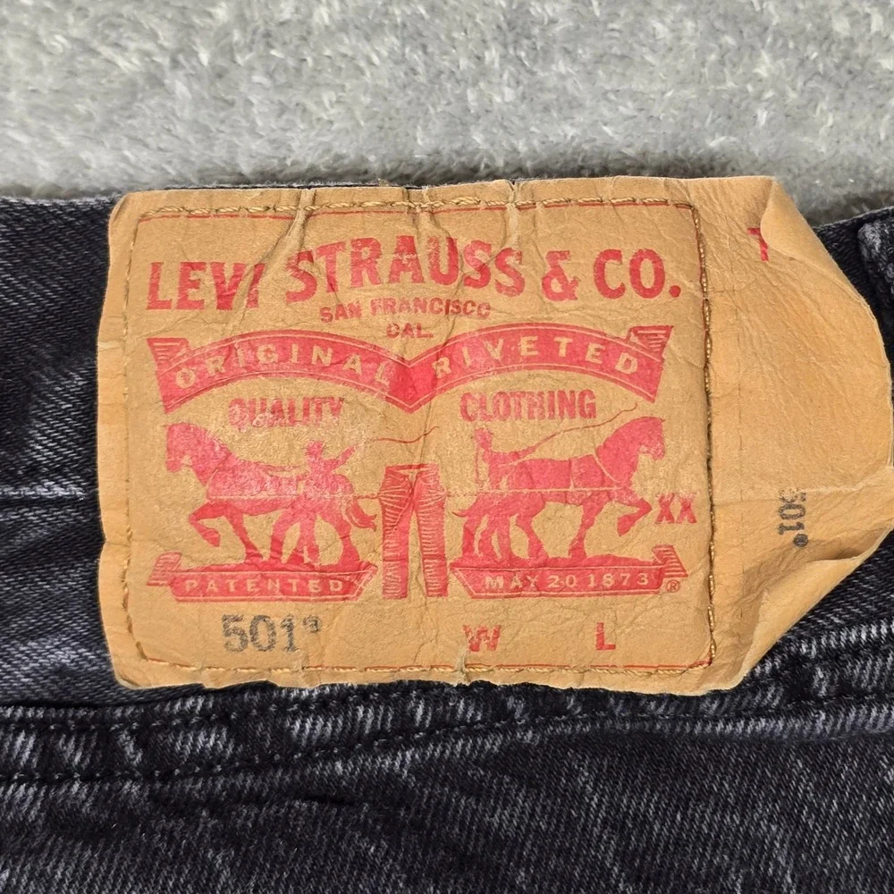 Levis 501 Original Fit Straight Leg Button Fly Jeans Mens 48x34
Faded Black Wash - Picture 9 of 12